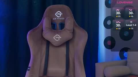 Samuel online show from October 2025 01:01:02 PM