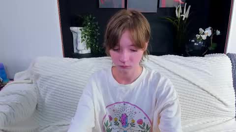 just_sayori online show from September 2025 03:00:02 PM