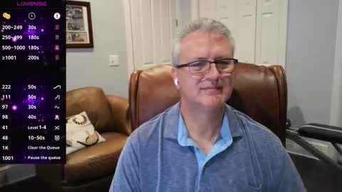 Snapshot of justavoyeurhere chatting on October 2025 11:17:02 PM Michael online show from October 2025 11:17:02 PM