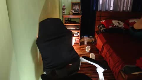 Snapshot of justcallmekarl chatting on October 2025 12:44:02 AM Karl online show from October 2025 12:44:02 AM