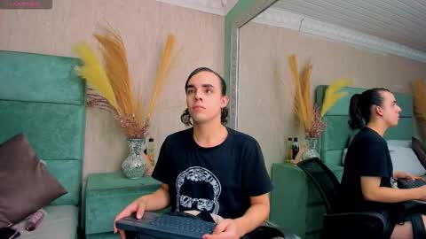 Snapshot of justineperry chatting on October 2025 08:41:01 PM Justine online show from October 2025 08:41:01 PM