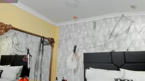 Snapshot of justineperry chatting on November 2025 03:52:02 AM Justine online show from November 2025 03:52:02 AM