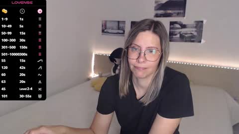 Julie online show from November 2025 05:07:02 AM