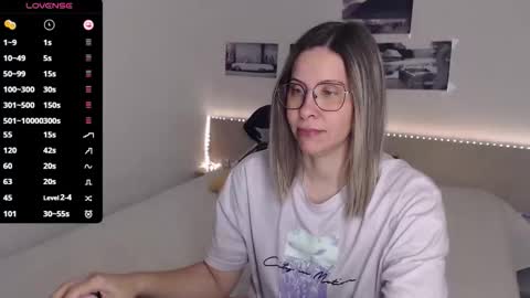 Julie online show from November 2025 04:44:01 AM