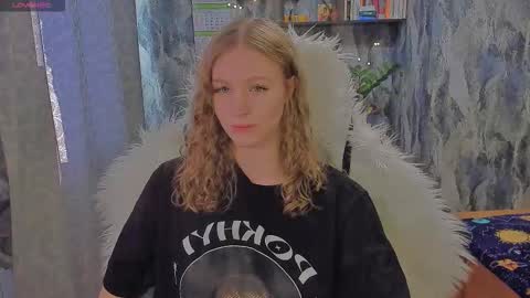 Snapshot of juxxxsybunx chatting on September 2025 11:15:01 AM Juxsy online show from September 2025 11:15:01 AM