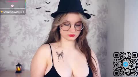 Tate online show from October 2025 05:19:01 AM