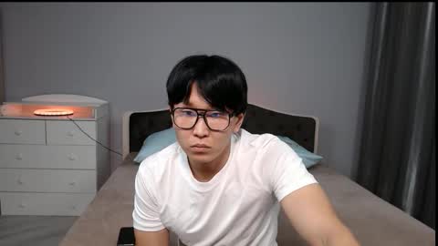 Snapshot of kai_chicken chatting on November 2025 08:18:01 PM Kai Chicken online show from November 2025 08:18:01 PM