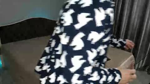 Snapshot of kai_chicken chatting on December 2025 09:51:02 AM Kai Chicken online show from December 2025 09:51:02 AM