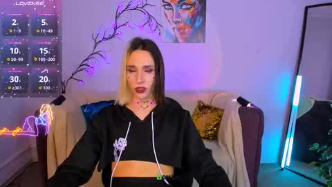 Kiara online show from September 2025 06:19:01 PM