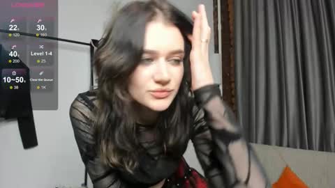 Snapshot of kairlune chatting on November 2025 09:17:02 PM Eshley online show from November 2025 09:17:02 PM