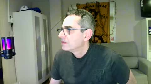 Snapshot of kalem48 chatting on January 2025 01:57:02 AM MusicMen49 online show from January 2025 01:57:02 AM