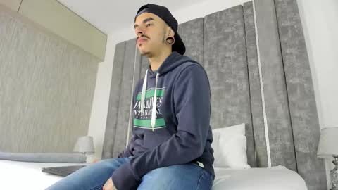 Snapshot of kaletattoos chatting on October 2025 11:02:01 AM Kale online show from October 2025 11:02:01 AM