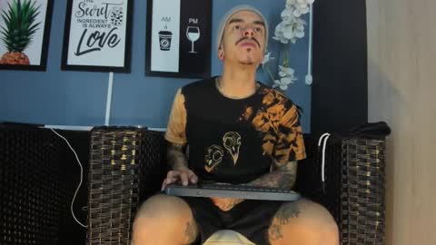 Snapshot of kaletattoos chatting on November 2025 11:41:01 AM Kale online show from November 2025 11:41:01 AM