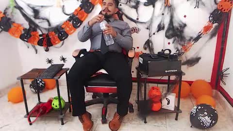 Snapshot of kalethbigdick88 chatting on October 2025 07:12:02 AM Kaleth online show from October 2025 07:12:02 AM