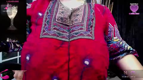 Alisha online show from November 2025 10:04:02 AM