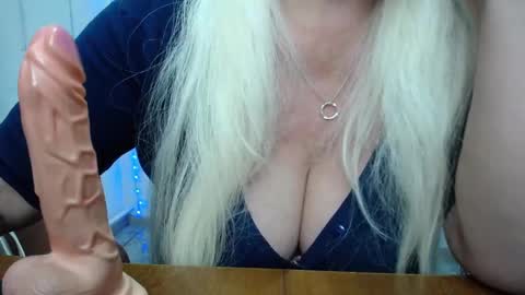 KamaliaSim online show from January 2025 10:34:01 PM