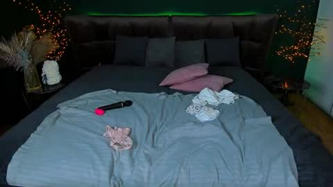 Snapshot of kamilahot25 chatting on October 2025 05:37:02 AM kamilahot25 online show from October 2025 05:37:02 AM