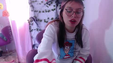 kamilew online show from November 2025 04:09:02 PM