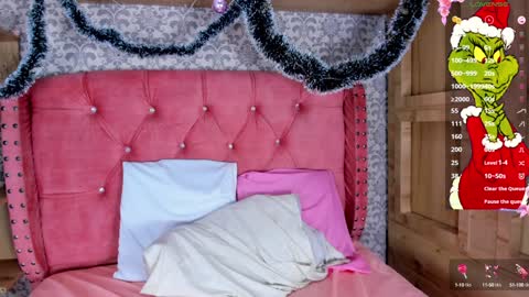 hello  Im Danni online show from December 2024 08:33:02 AM
