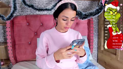 hello  Im Danni online show from December 2024 02:40:01 AM