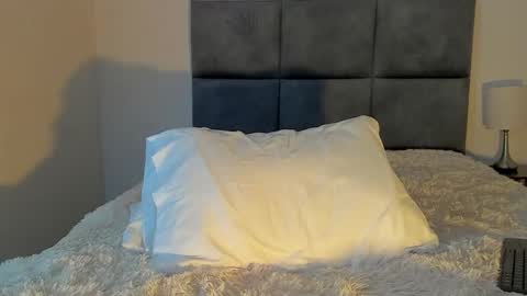 dowglas online show from October 2025 01:48:02 AM