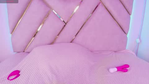 Cami online show from October 2025 12:13:02 PM