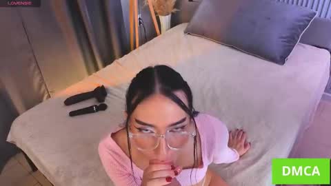 Snapshot of kanyesbabyyy chatting on October 2025 01:28:01 PM Agata online show from October 2025 01:28:01 PM