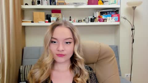 Snapshot of kara_smith_ chatting on January 2025 12:26:02 AM Kara. Off from 15th till 24th of December online show from January 2025 12:26:02 AM