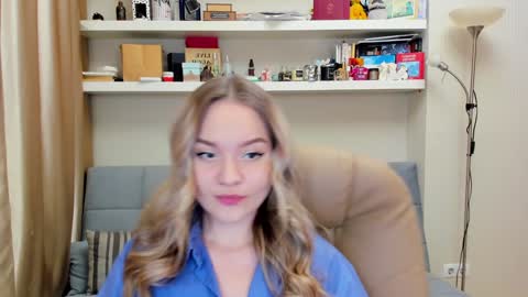 Snapshot of kara_smith_ chatting on January 2025 12:12:01 AM Kara. Off from 15th till 24th of December online show from January 2025 12:12:01 AM