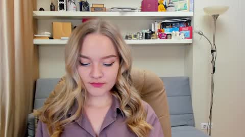 Snapshot of kara_smith_ chatting on January 2025 11:02:01 PM Kara. Off from 15th till 24th of December online show from January 2025 11:02:01 PM