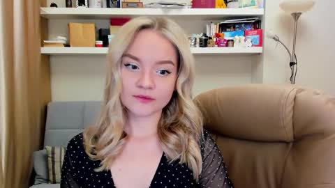 Snapshot of kara_smith_ chatting on February 2025 08:50:02 PM Kara. Off from 15th till 24th of December online show from February 2025 08:50:02 PM