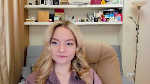 Snapshot of kara_smith_ chatting on March 2025 12:16:01 AM Kara. Off from 15th till 24th of December online show from March 2025 12:16:01 AM