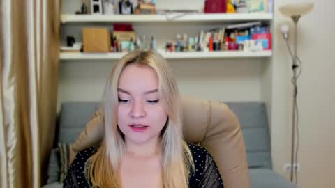 Snapshot of kara_smith_ chatting on September 2025 10:12:01 PM Kara. Off from 15th till 24th of December online show from September 2025 10:12:01 PM