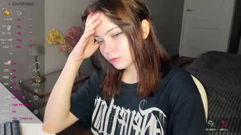 Karen online show from September 2025 11:35:01 AM