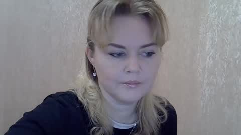 karennelsonx online show from December 2024 12:55:01 PM