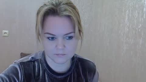 karennelsonx online show from February 2025 12:37:01 PM