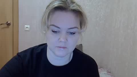 karennelsonx online show from March 2025 01:51:01 PM