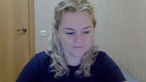 karennelsonx online show from September 2025 12:26:01 PM