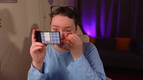 Snapshot of kari_lunna chatting on October 2025 02:56:01 AM Karoline online show from October 2025 02:56:01 AM