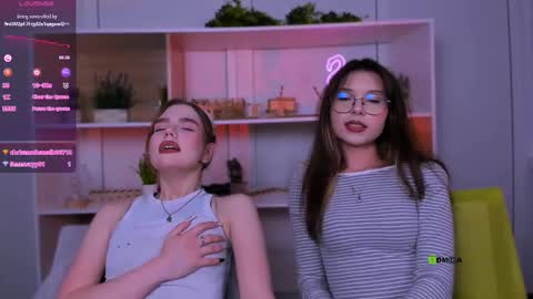 kari_pirs online show from September 2025 08:32:02 PM