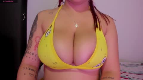 Snapshot of kari_ruiz chatting on November 2025 09:28:01 PM Karina online show from November 2025 09:28:01 PM