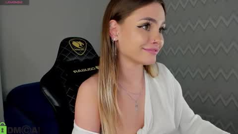 karina_broks online show from November 2025 11:22:02 AM