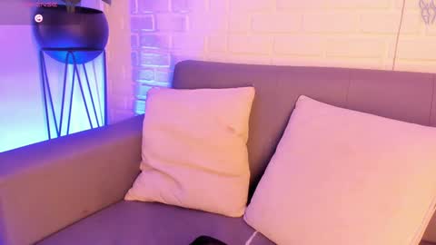 Kari online show from January 2025 11:59:01 AM