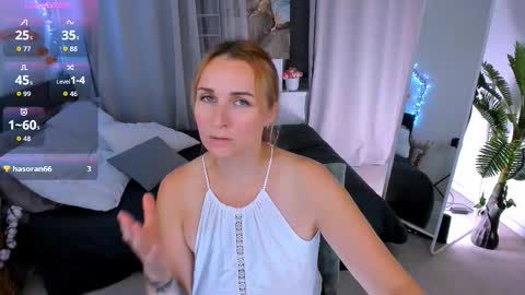 Snapshot of karinella_x chatting on October 2025 09:14:02 PM Karina online show from October 2025 09:14:02 PM