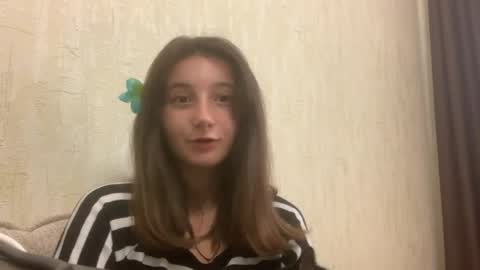 Emilia online show from September 2025 01:00:02 PM