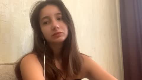 Emilia online show from September 2025 06:06:02 AM
