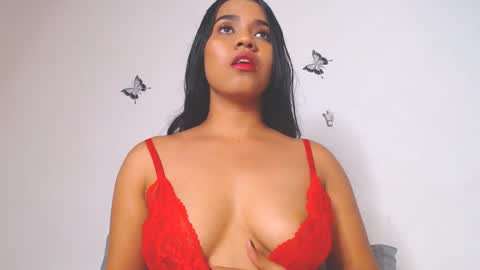 Snapshot of karla_boobs23 chatting on February 2025 09:52:02 PM karla online show from February 2025 09:52:02 PM