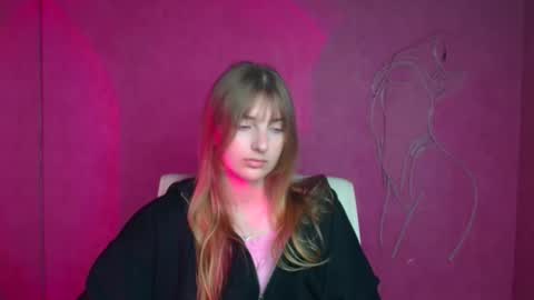 Karla online show from September 2025 05:08:02 AM