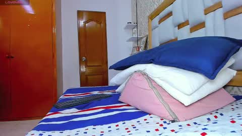 karolina  online show from October 2025 07:22:01 PM