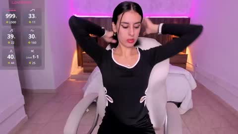 Snapshot of karlaa_james chatting on October 2025 10:52:02 AM Karlaa online show from October 2025 10:52:02 AM